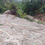 Jalinsum Sipirok–Taput Lumpuh Total Akibat Longsor, Polisi Imbau Pengendara Cari Jalur Alternatif foto Nov25 Longsor batujomba